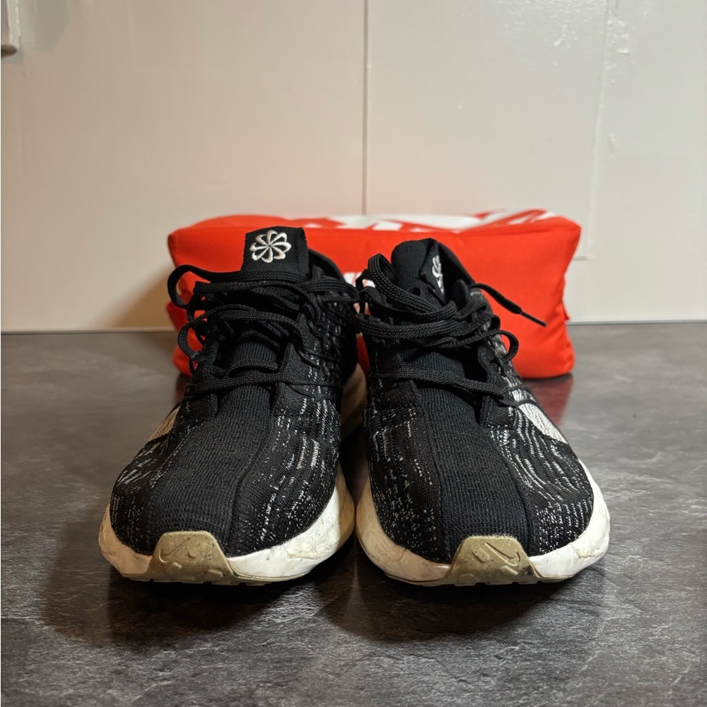 Nike Pegasus Turbo Black and White Running Shoes - Picture 5 of 5